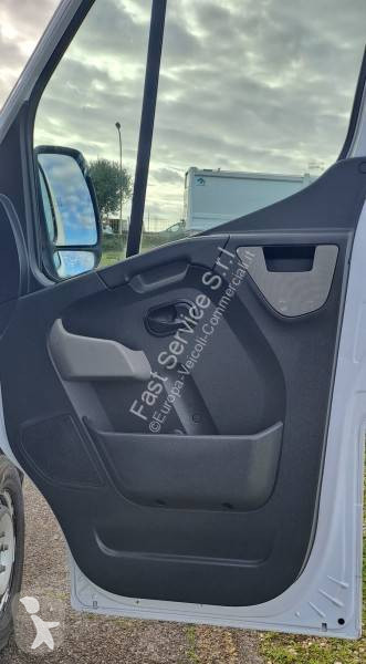 عربة نفعية Renault