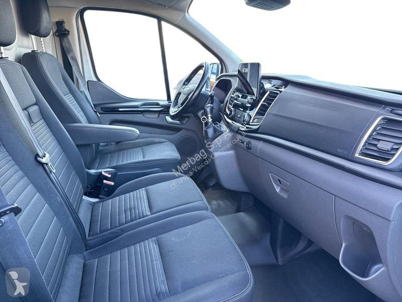 Furgoneta Ford 300 2.0 tdci MHEV 130cv Titanium...