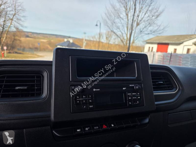 Samochód dostawczy Renault