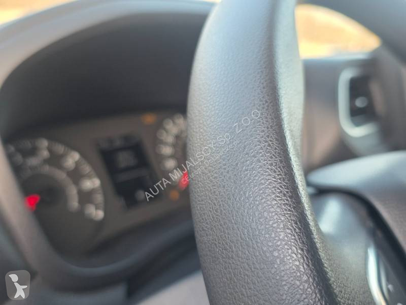 Samochód dostawczy Renault