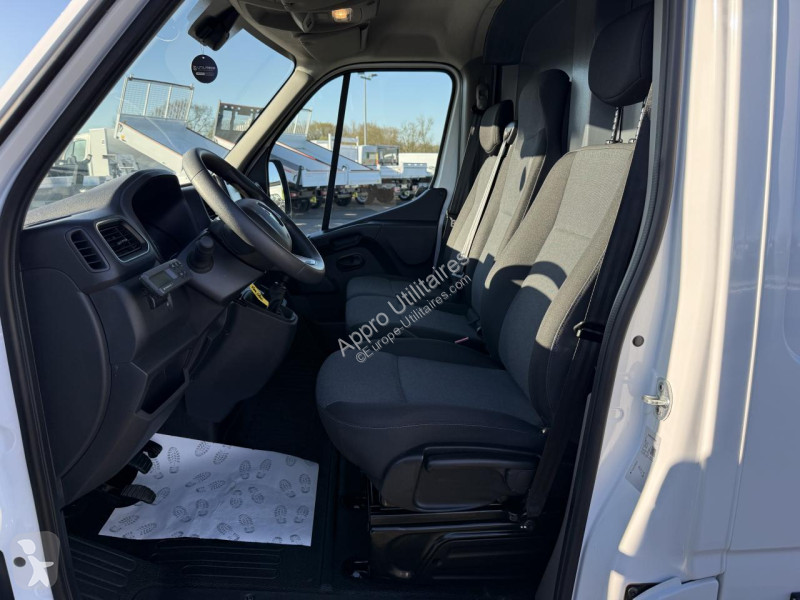 Véhicule utilitaire Renault MASTER F3500 L2H2...