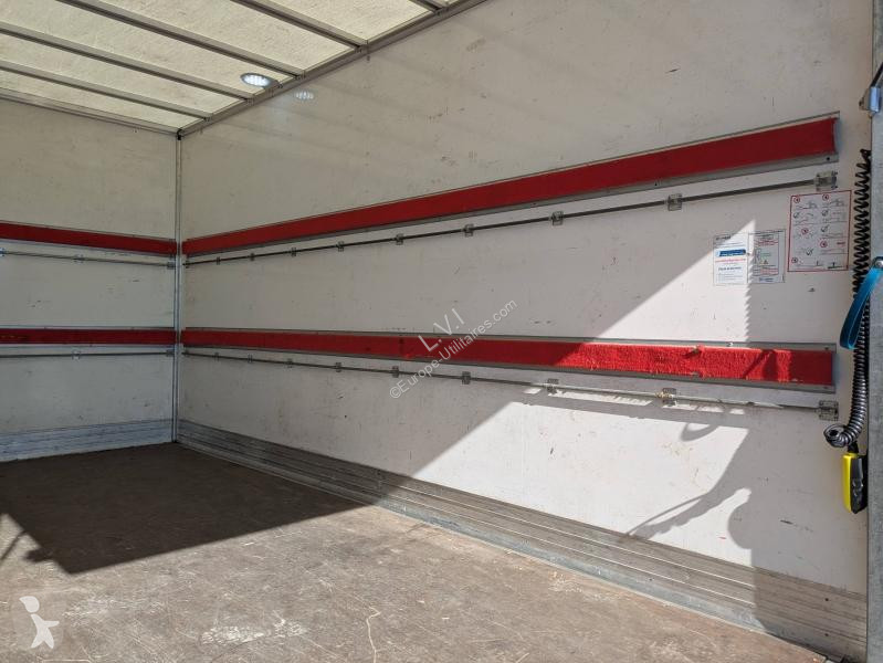 Véhicule utilitaire Iveco CCb 35C16H3.0...