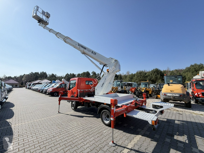 Nissan  Transporter
