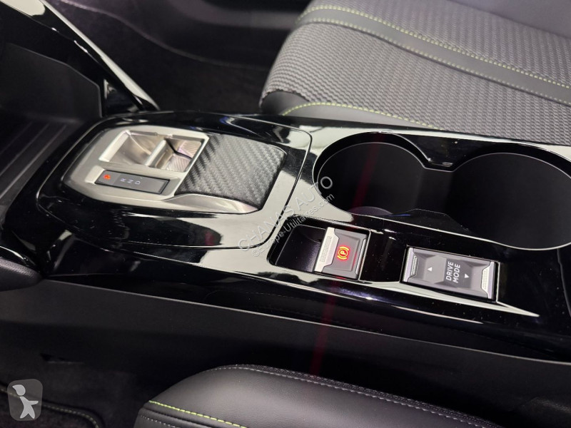 Véhicule utilitaire Peugeot 1.2 Hybrid 145 GT...