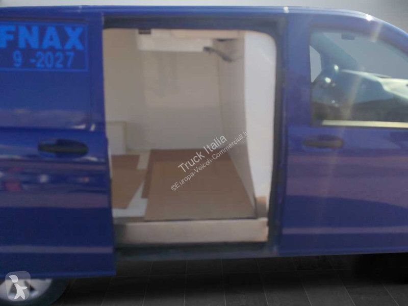 Véhicule utilitaire Mercedes III 114 - vito 114...