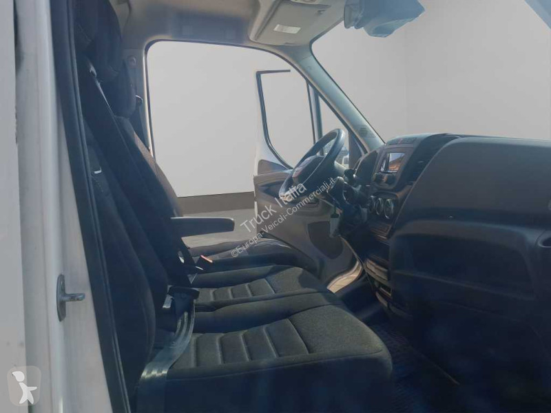 Veicolo commerciale Iveco V - 35 S18H3.0 V L4H2...