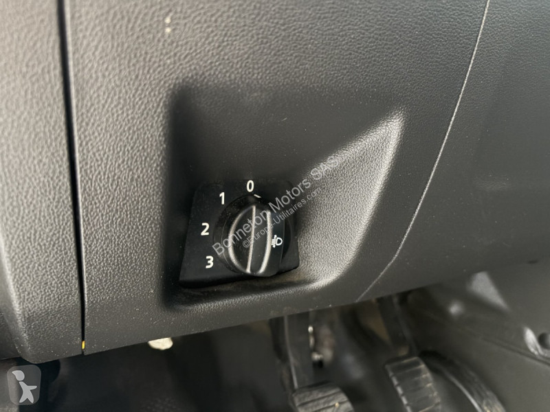 Véhicule utilitaire Renault Confort - Tce 100-22