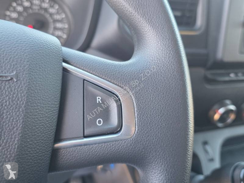 Samochód dostawczy Renault
