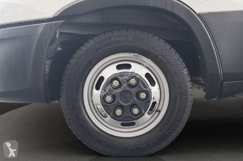 عربة نفعية Iveco