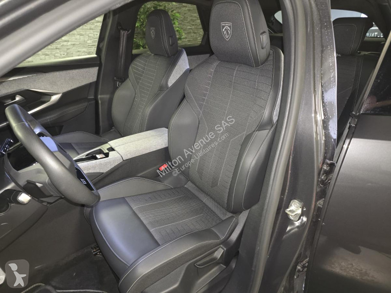 عربة نفعية Peugeot 3008 1.2i Hybrid -136 - BV...