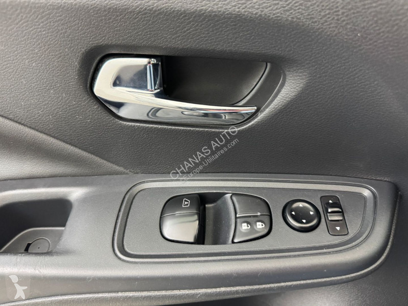 Veículo utilitário Nissan 1.0 IG-T 92 Acenta CVT