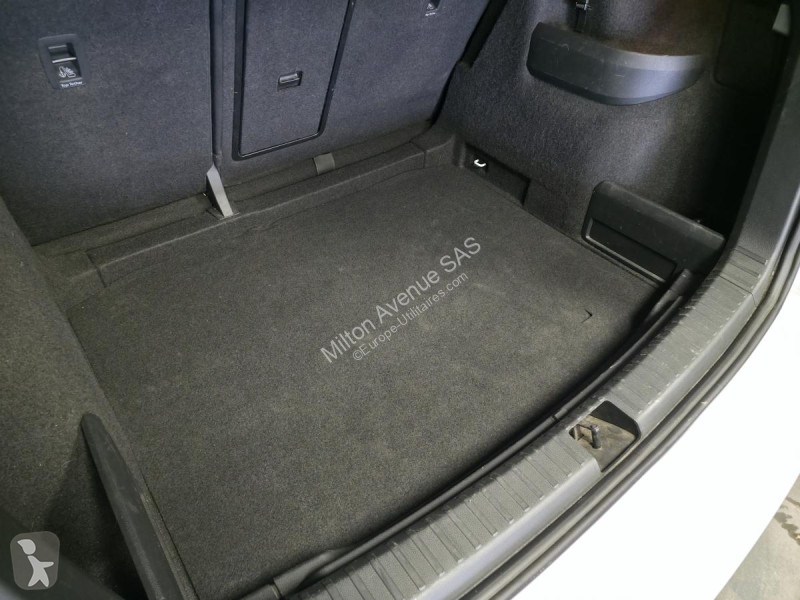 Samochód dostawczy Skoda KAROQ 2.0 TDI SCR -...