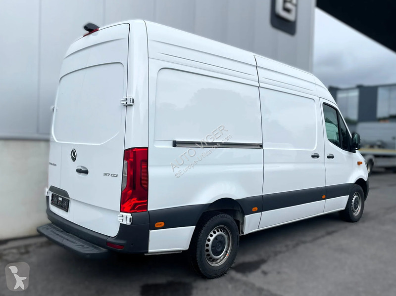 عربة نفعية Mercedes 317 *Carrier Xarios...