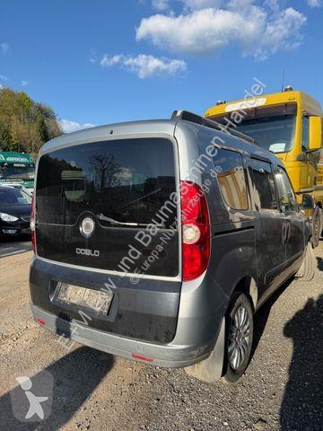 عربة نفعية Fiat Doblò Emotion