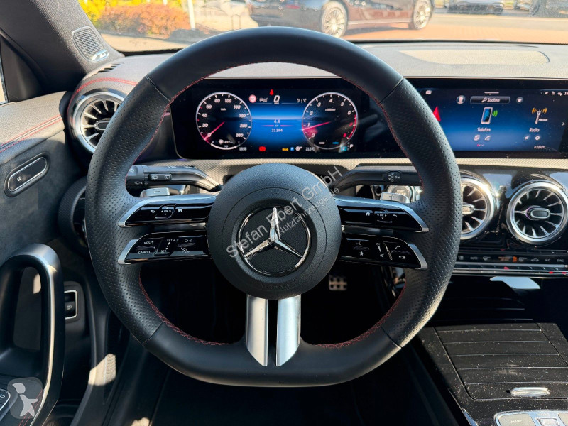 عربة نفعية Mercedes 180 Shooting Brake...