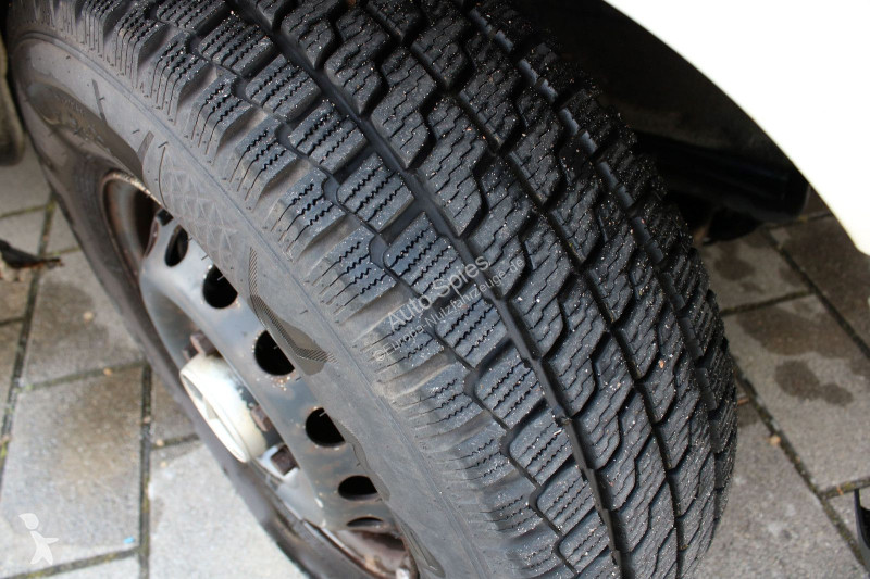 Samochód dostawczy Mercedes 211 CDI...
