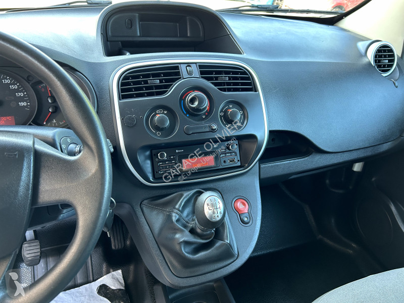 Véhicule utilitaire Renault Maxi Grand Volume...