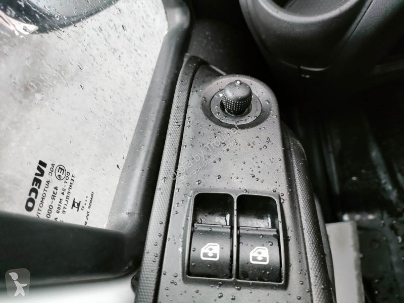 Véhicule utilitaire Iveco FRIGO 12M3 160 CV...