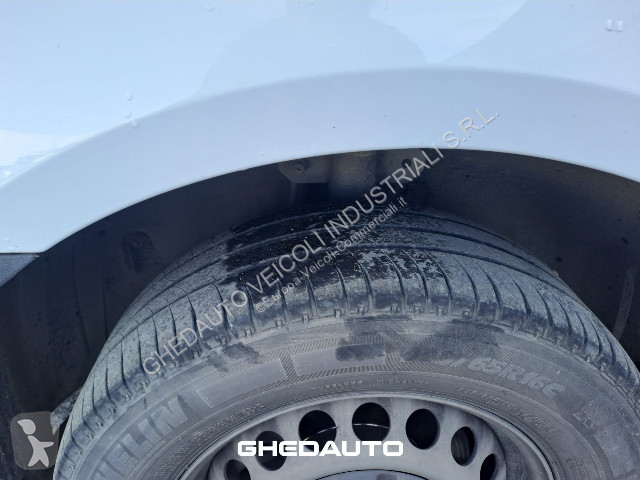 Véhicule utilitaire Mercedes MERCEDES -BENZ...