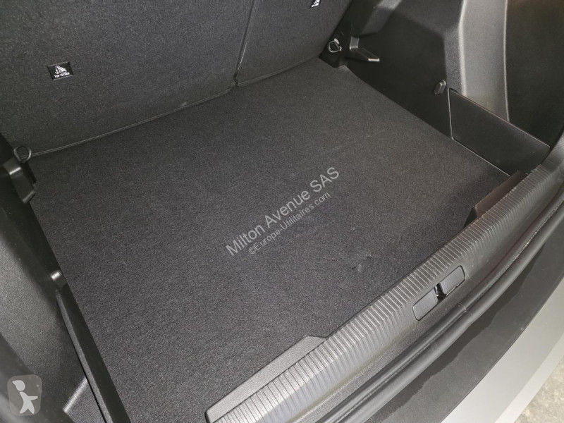 Peugeot 2008 1.2i Hybrid - 136 - BV e-DCS6  II...
