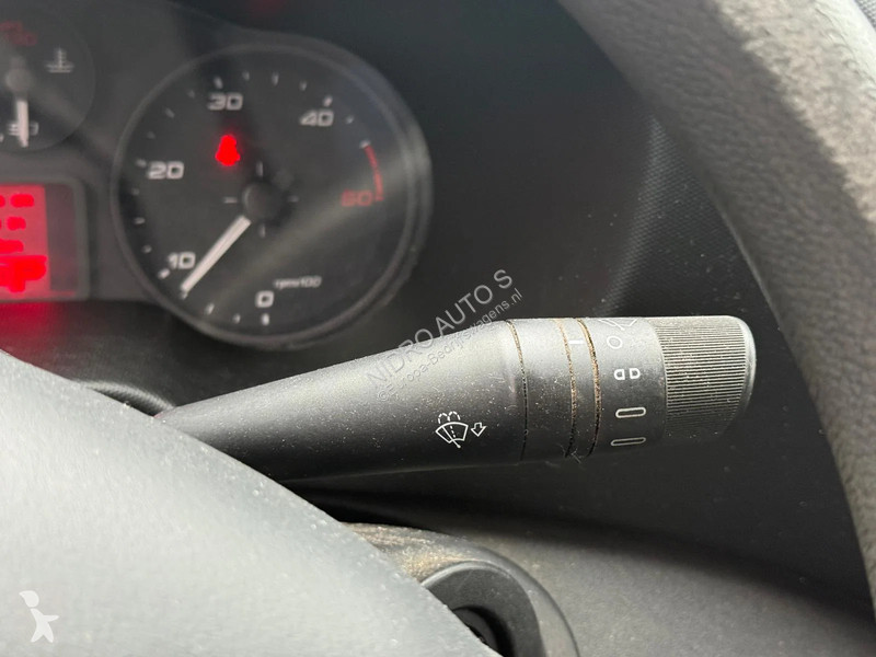 Samochód dostawczy Iveco 40C18 3.0 Hi Matic...