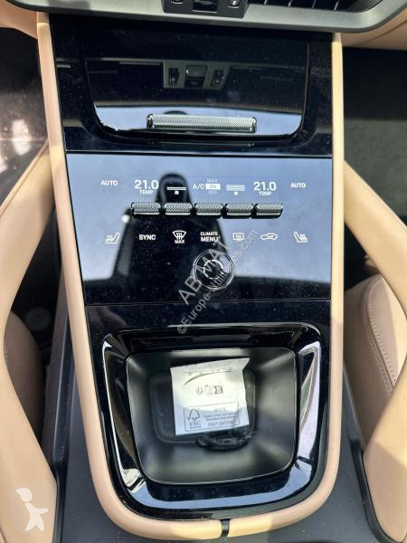 Samochód dostawczy Porsche 4WD 3.0i V6 E-HYBRID...