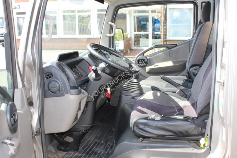 عربة نفعية Nissan Getränkekoffer Schwenkwände...