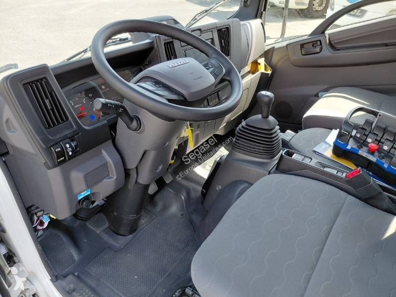 Furgoneta Isuzu