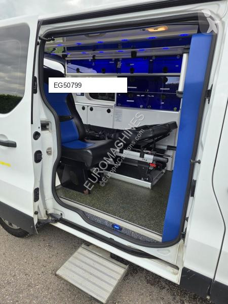 عربة نفعية Renault TRAFIC  2.0 LES