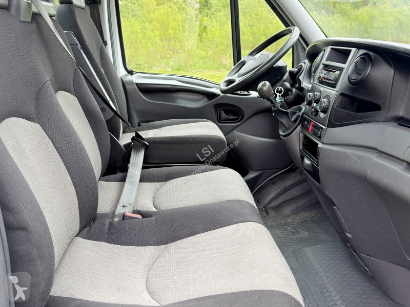 Samochód dostawczy Iveco DAILY...