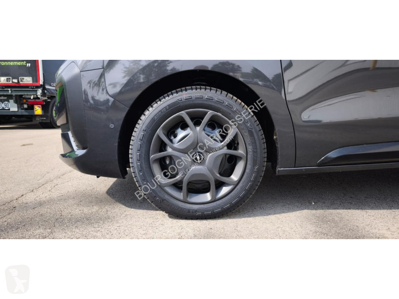 Véhicule utilitaire Opel VIVARO XL 2.0 BlueHDi...