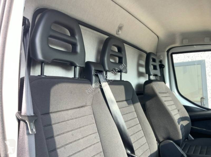 Furgoneta Iveco
