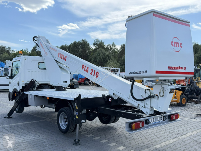 Nissan  Transporter