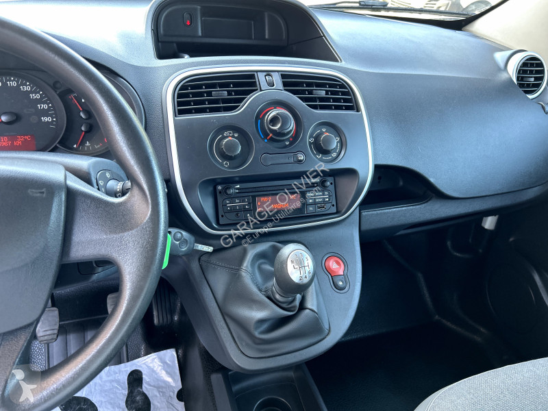 Véhicule utilitaire Renault Maxi Grand Volume...