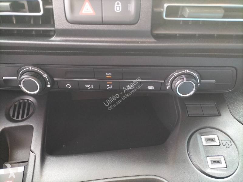 Véhicule utilitaire Peugeot