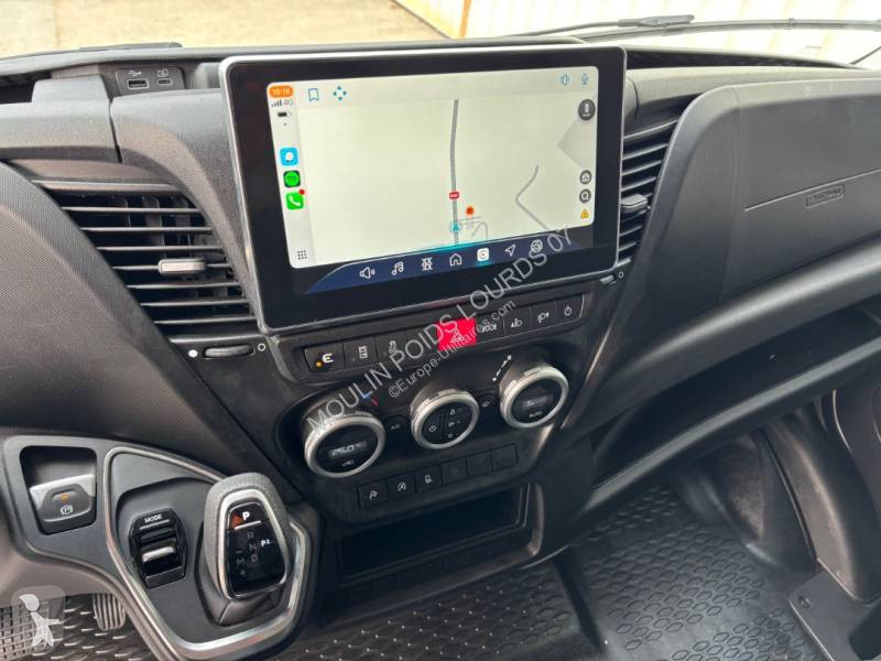 عربة نفعية Iveco