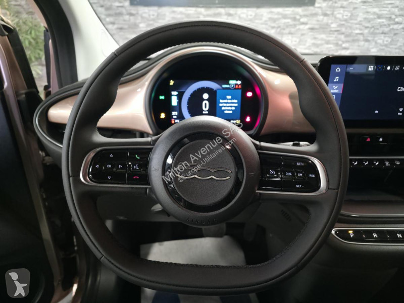 عربة نفعية Fiat 500 Fiat Cabriolet Electrique...