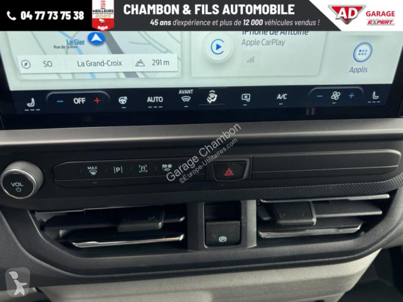 Véhicule utilitaire Ford FOURGON 320 L2H1 2.0...