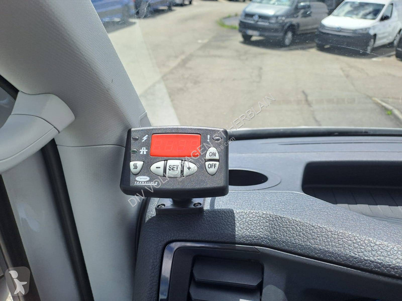 Volkswagen CRAFTER VAN 35 L3H3 2.0 TDI 177 CH van