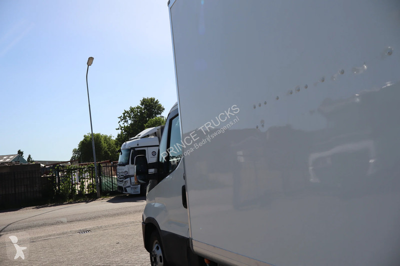 Bedrijfswagen Iveco 35C15 Gesloten Laadbak *...