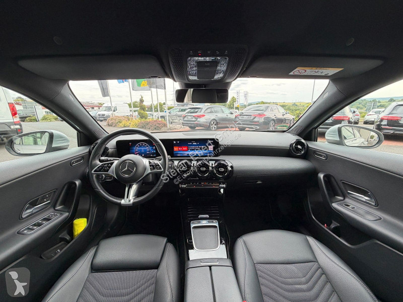 عربة نفعية Mercedes A...