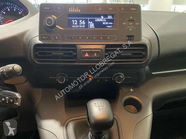 عربة نفعية Peugeot