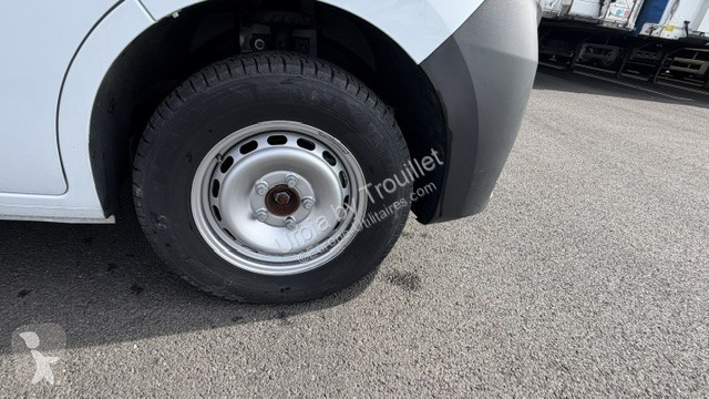 Renault 20M3 145 CV FOURGON HAYON 3.5 T van