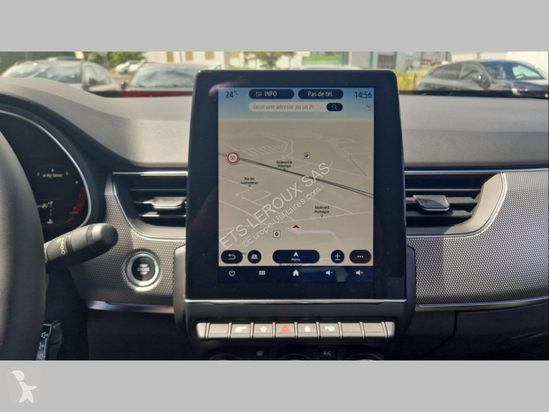 عربة نفعية Renault ARKANA