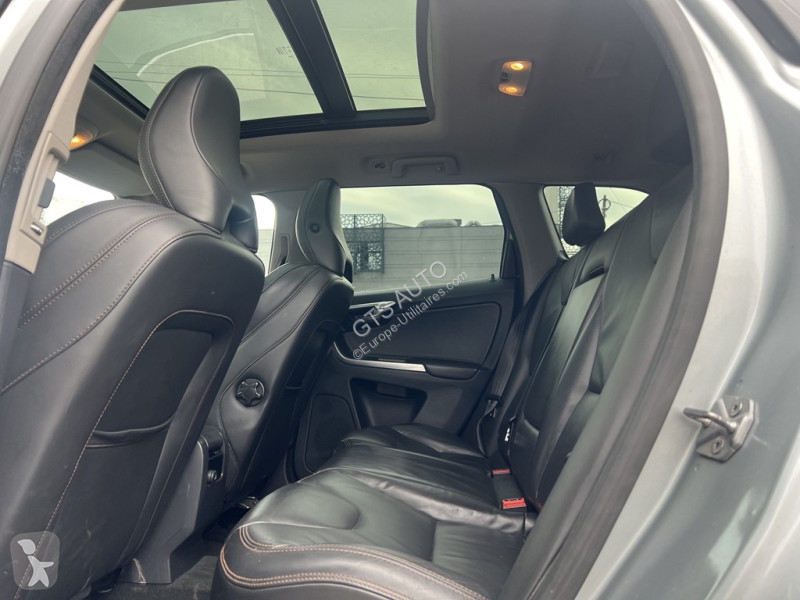 Samochód dostawczy Volvo D4 AWD 181CH MOMENTUM...