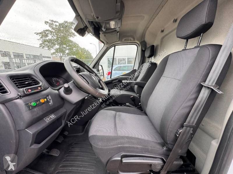 Renault  Transporter