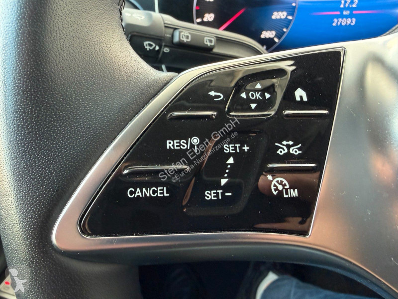 عربة نفعية Mercedes V  d DISTRONIC AHK2,5to 7Sitze