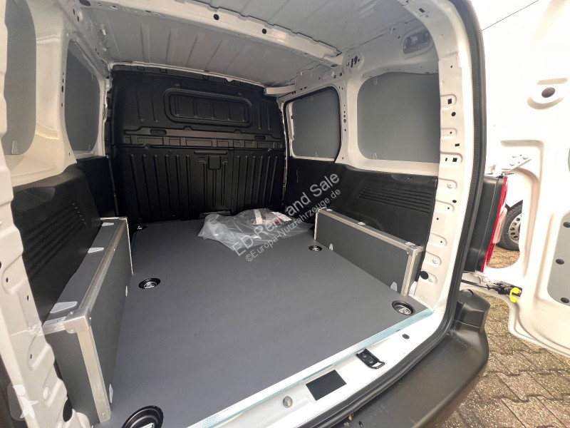 Véhicule utilitaire Opel Cargo...