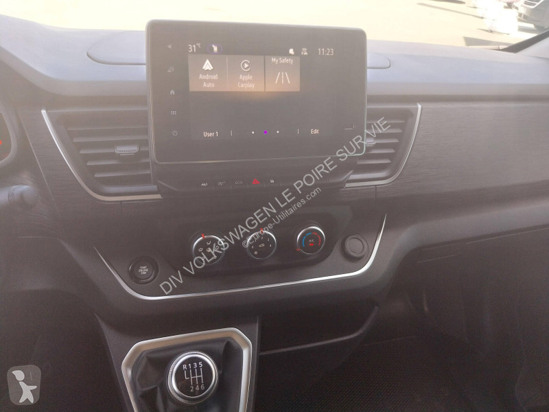 عربة نفعية Nissan Primastar Combi L1H1 3.0t 2.0...
