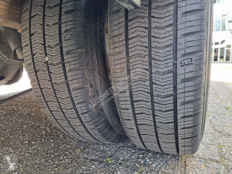 Furgoneta Iveco 35C18 3.0D 180PK L4H2 Maxi N1...